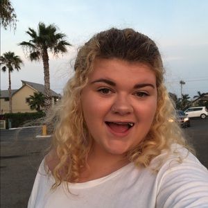 Meet your Posher, Kylee
